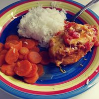 Delicious and spicy crock pot salsa chicken