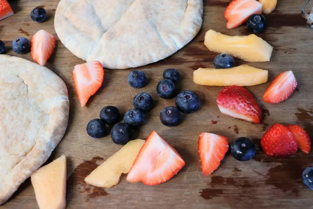 Fl fresh fruit pizza