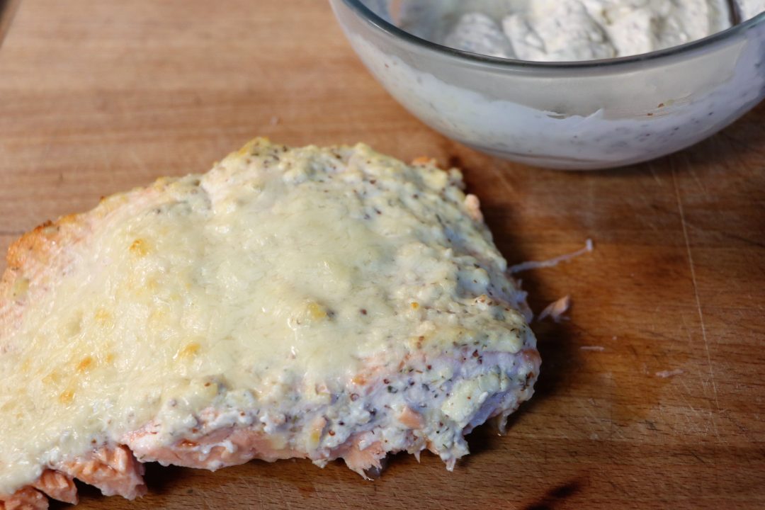 Low carb Keto salmon with creamy dill sauce