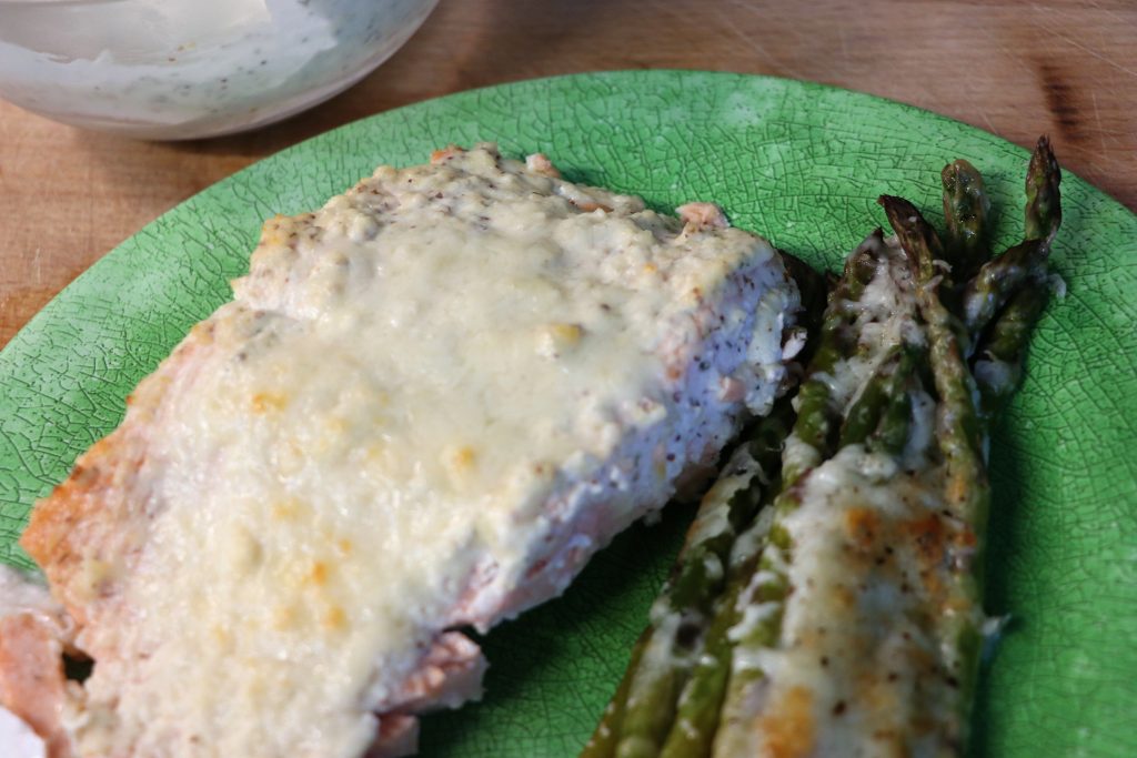 Low carb Keto salmon with creamy dill sauce