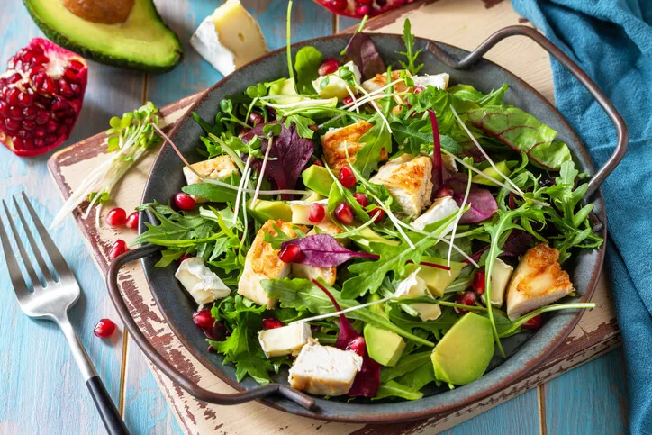 Pomegranate and chicken salad 