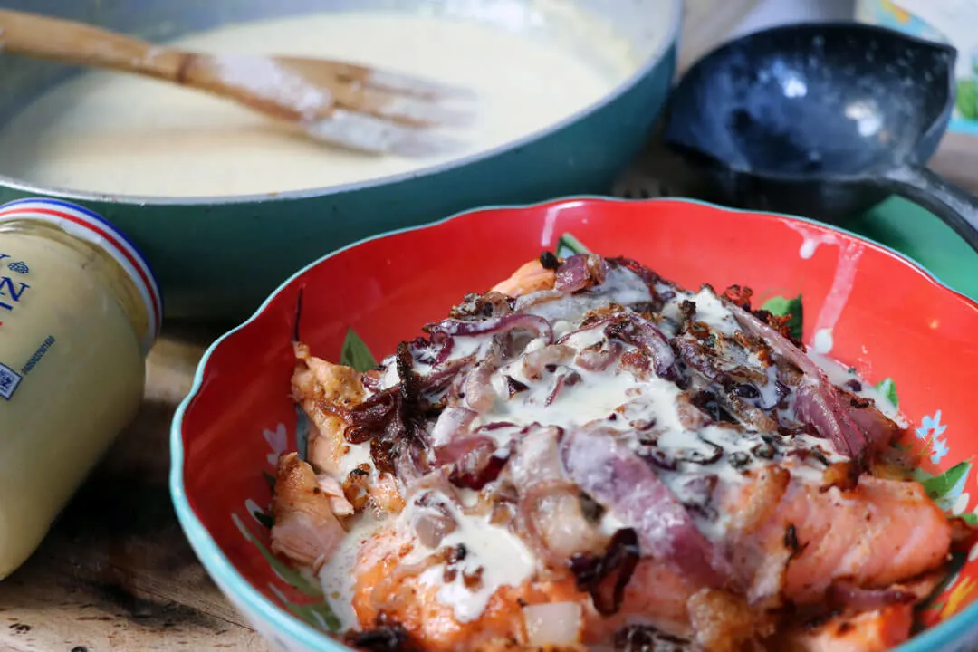 Pan-fried salmon with mustard dill salmon sauce 