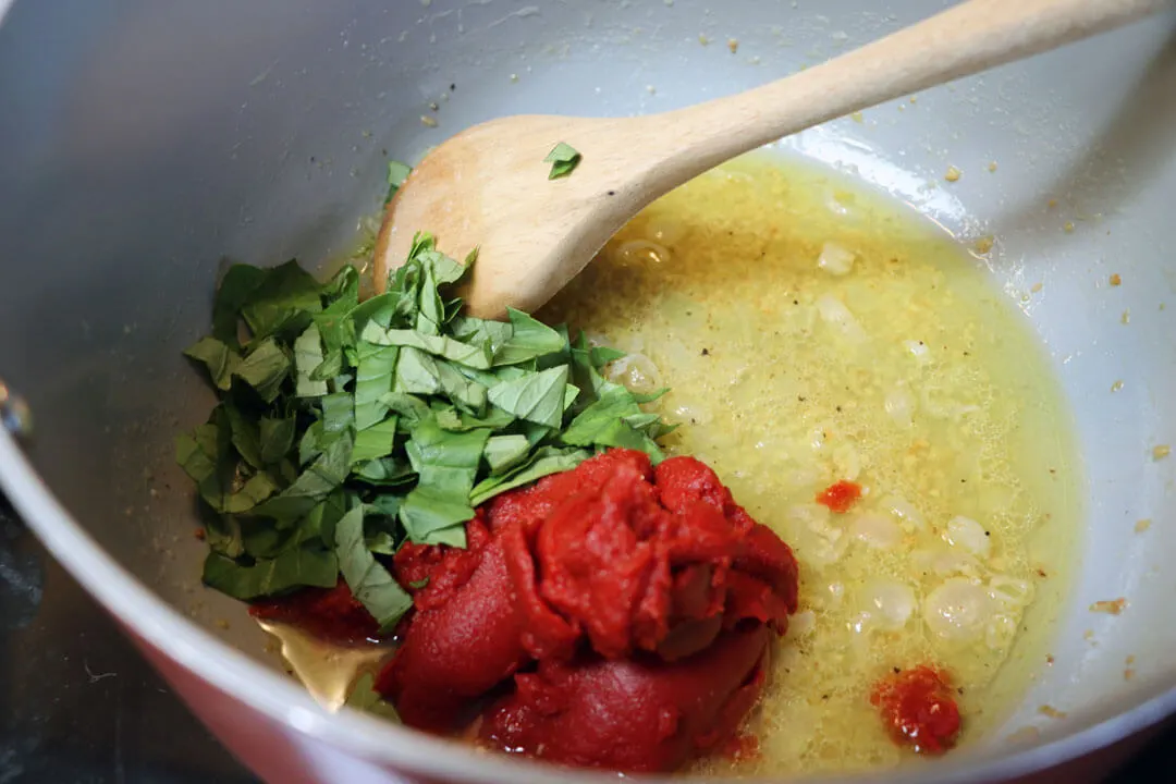 Tomato basil soup base with onions, basil, and tomato paste