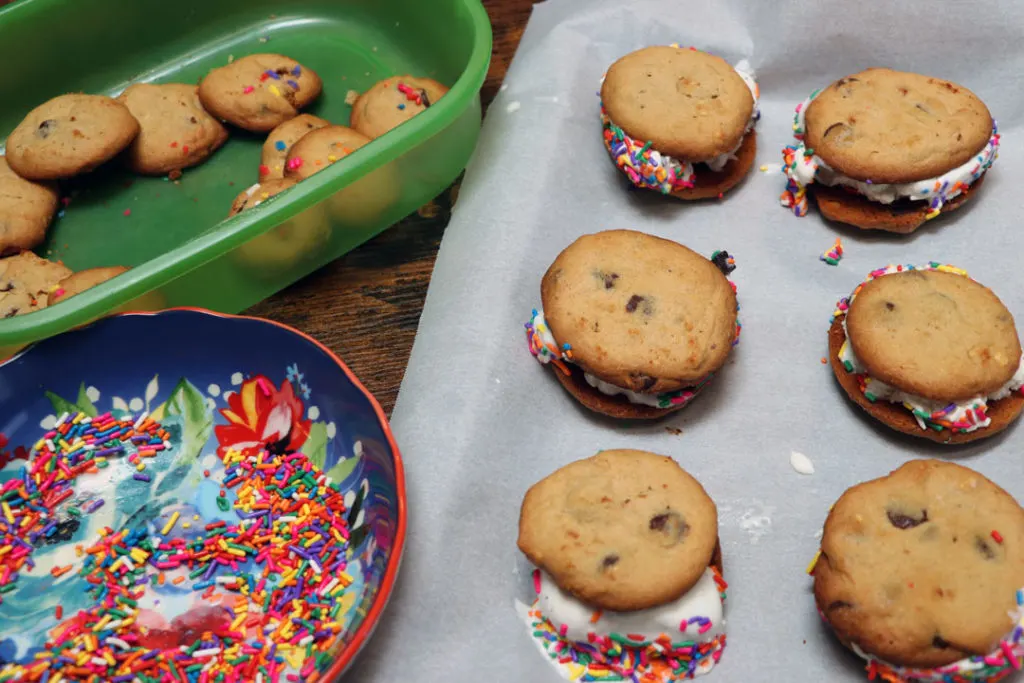 cookie ice cream sandwiches