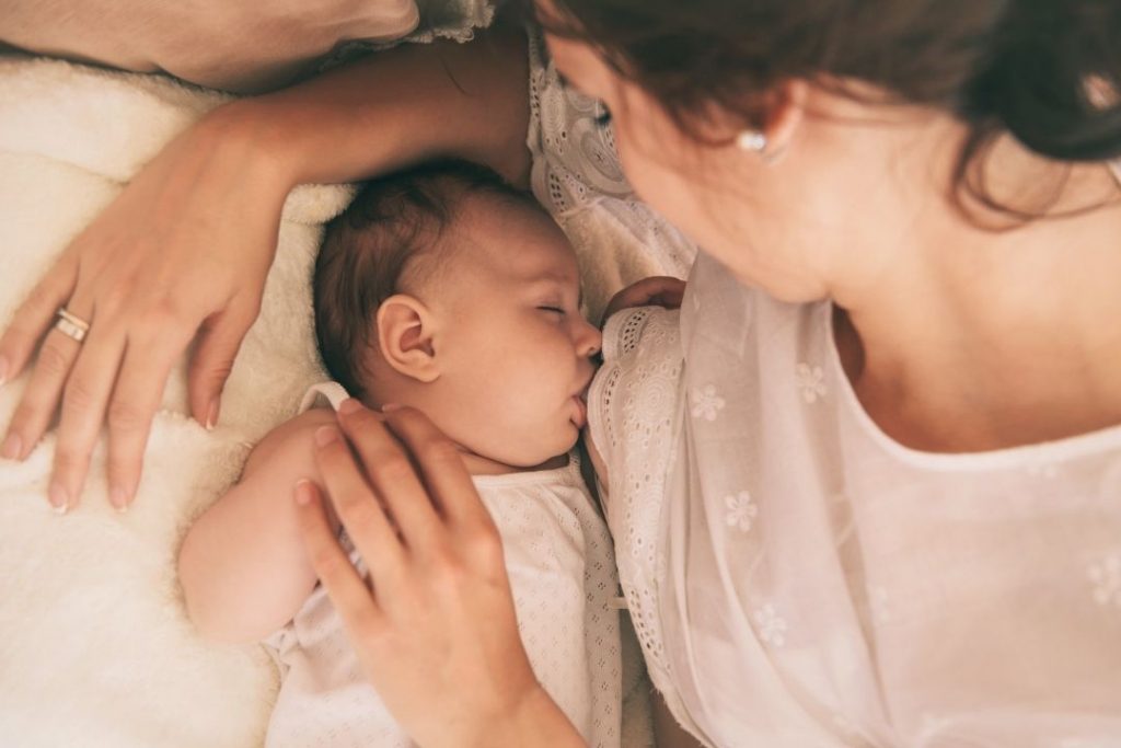 Practical Items That Will Make Breastfeeding Your Baby Easier