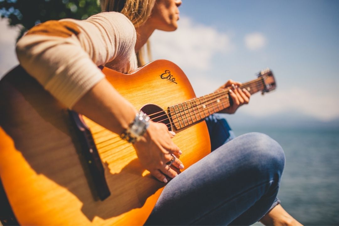 Traveling as a Musician – 10 Useful Tips