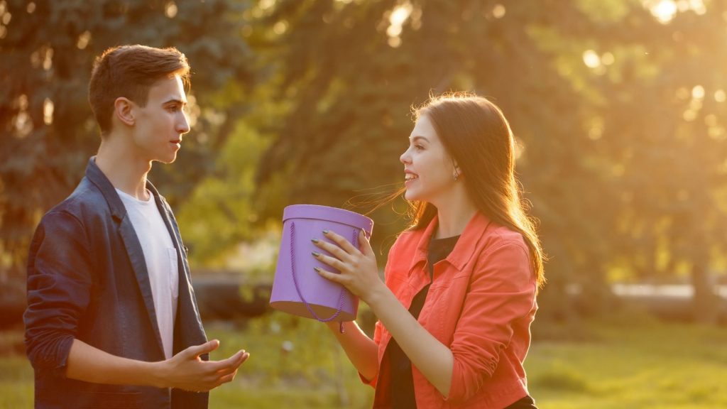6 Birthday Gift Ideas For Your Working Husband