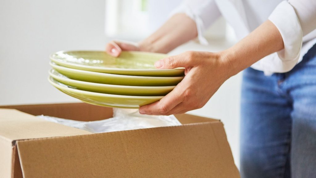 How to Wrap Dishes for Moving