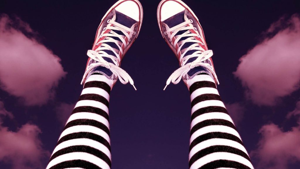 How to Incorporate Fashion Tights into Your Everyday Outfits