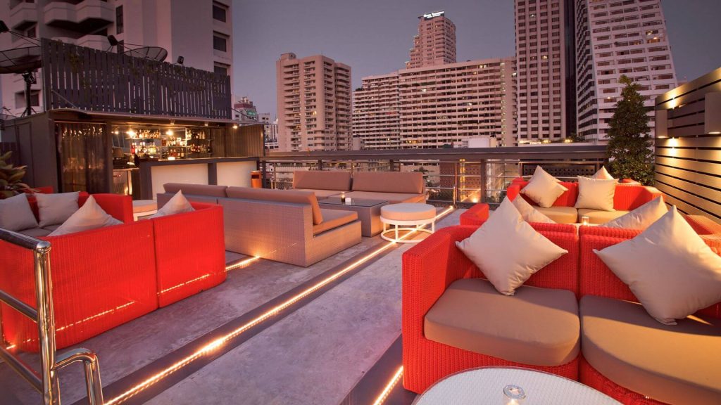 Savor The Cocktails at a Rooftop Bar