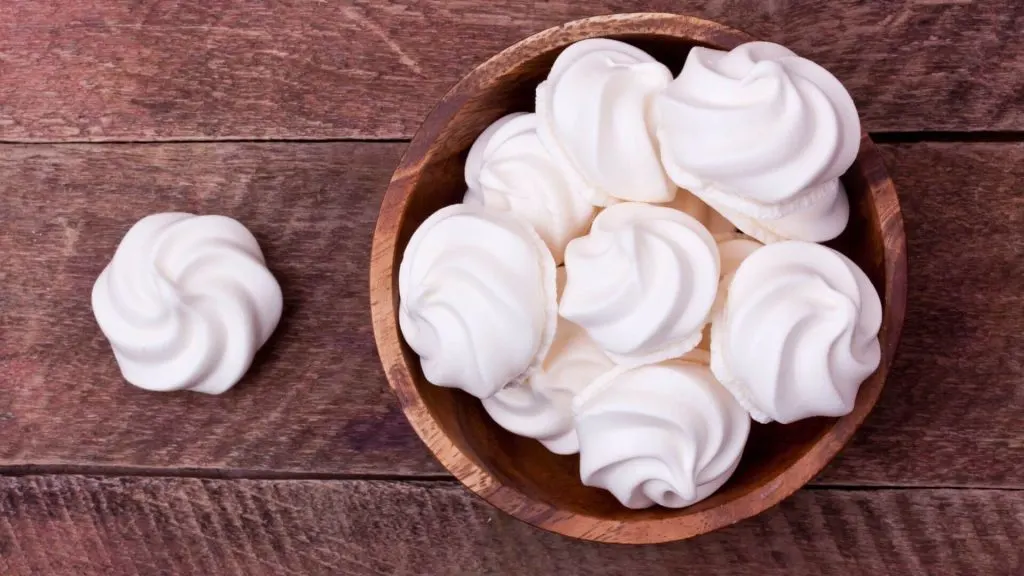 Peppermint Meringue Treats