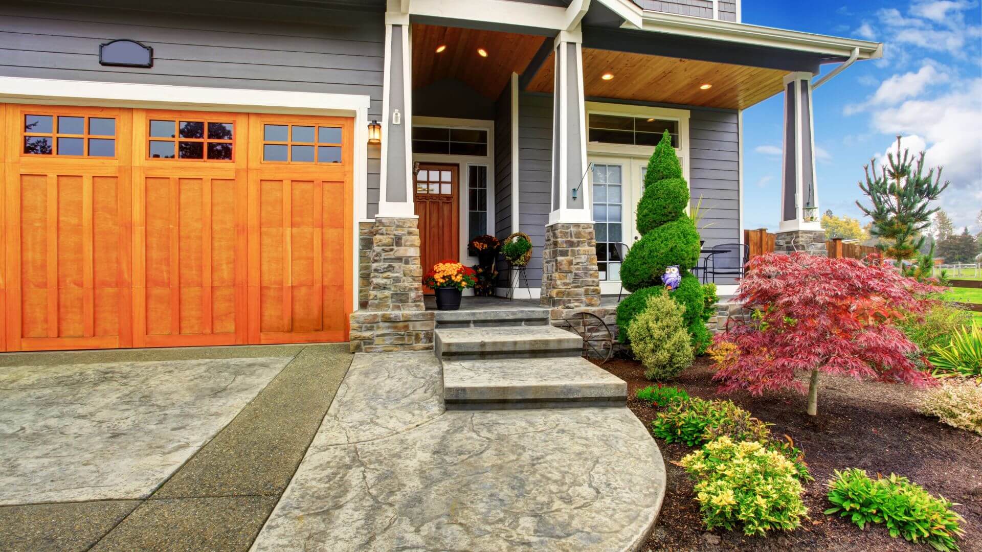 Add Curb Appeal to Your Front Yard With These Simple Tips