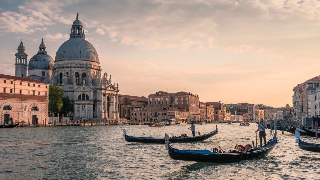 Venice Experience The Romance Of This Floating City
