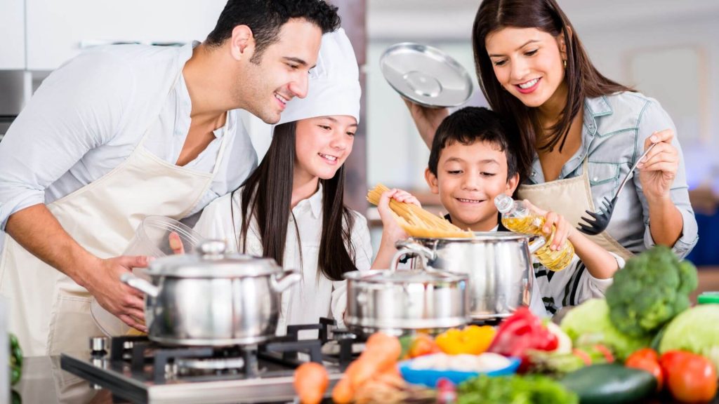 How to Make Cooing Family Meals Easy and Delicious