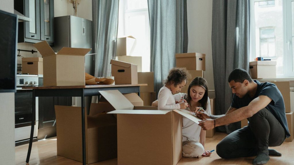 9 Stress-Free Long-Distance Moving Tips