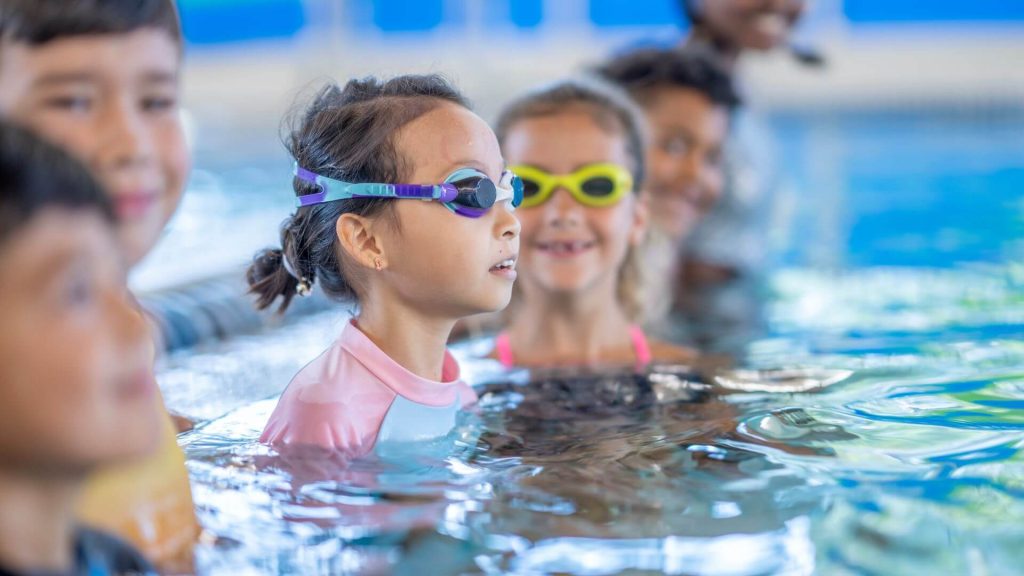 Choosing the Right Swimming School