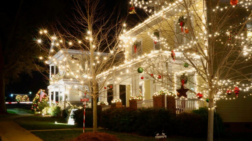 Decorating with Christmas Lights Tips and Ideas