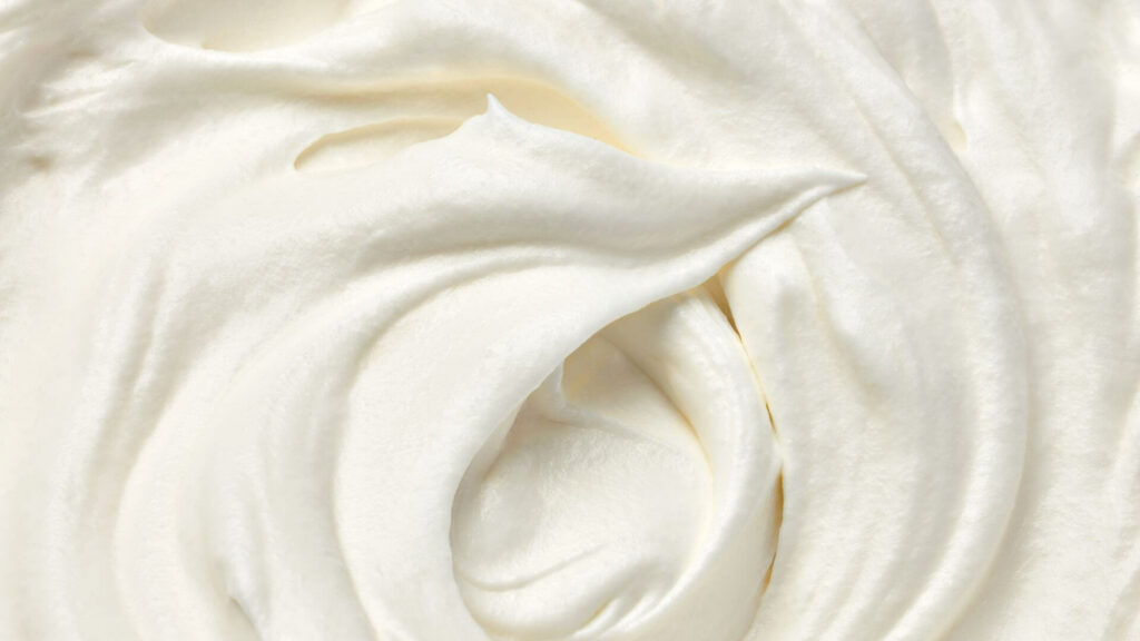 Steps to create homemade cream with a milk separator machine