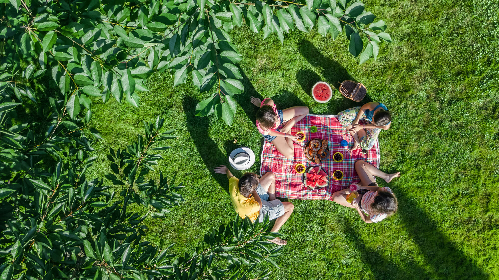 Stress-Free Outdoor Eating With Kids 