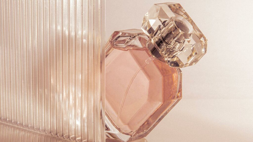 The Dos and Don'ts of Wearing Perfume