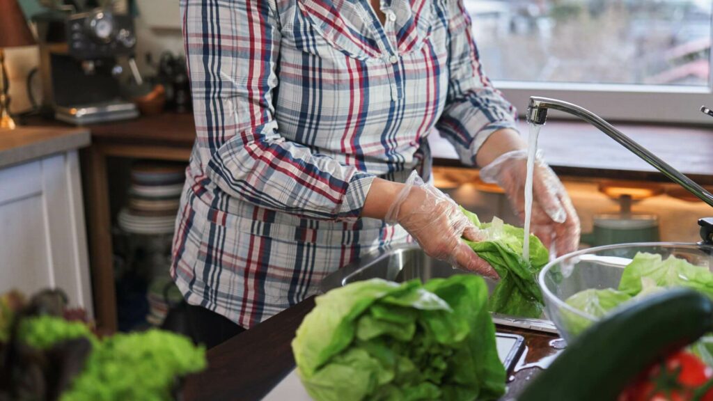 listeria-outbreaks-leafy-greens