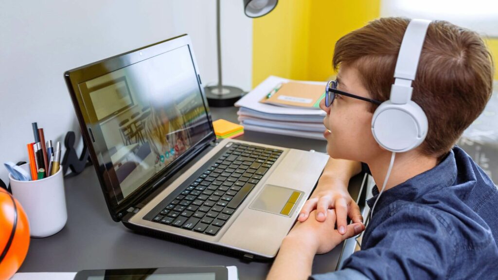 how to monitor child's internet activity