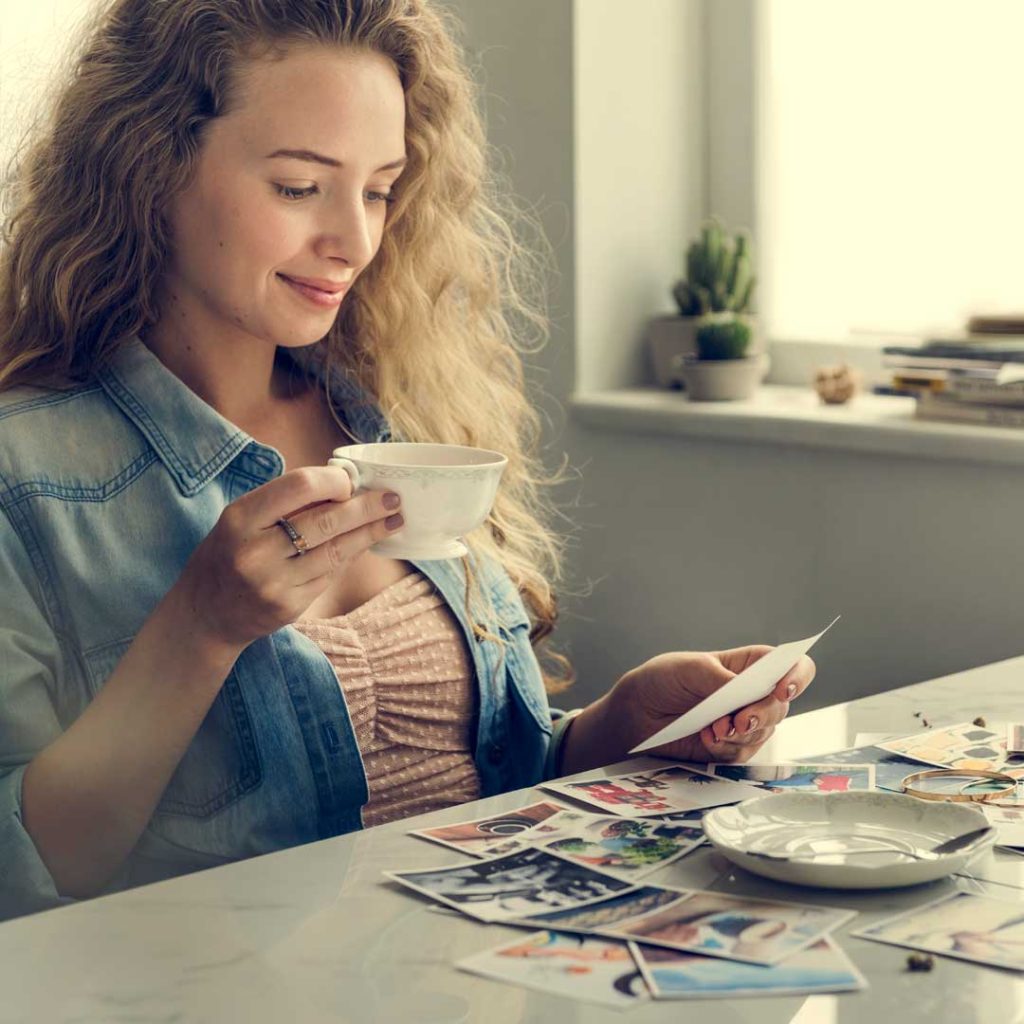 How to use postcards for customer loyalty