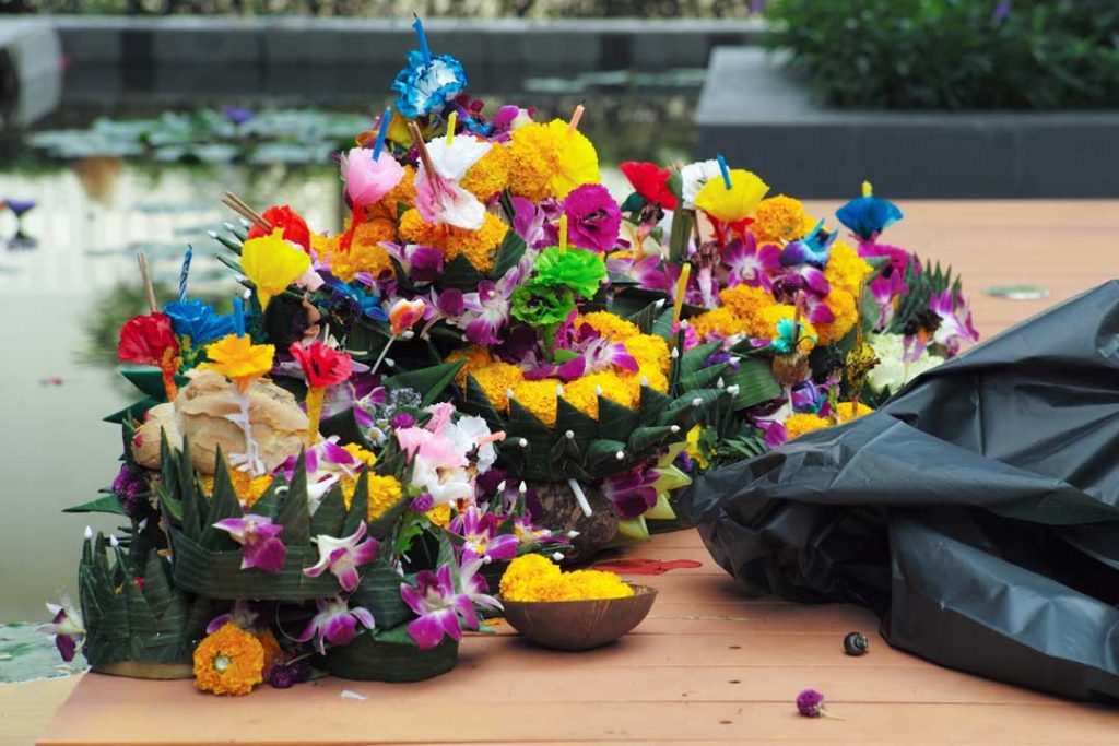 how to choose condolence gifts