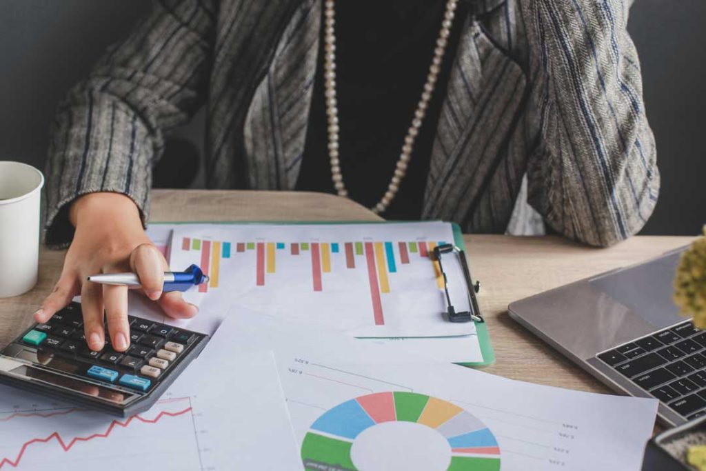 how to understand business finances