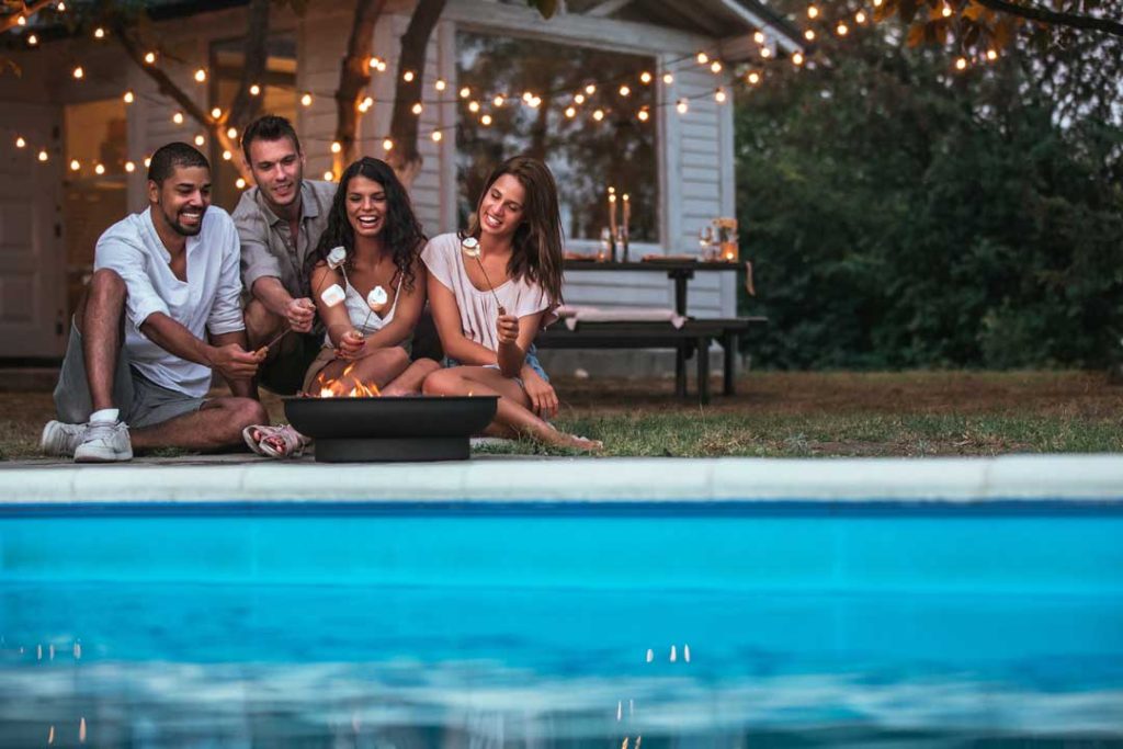 Swim-Up Bars