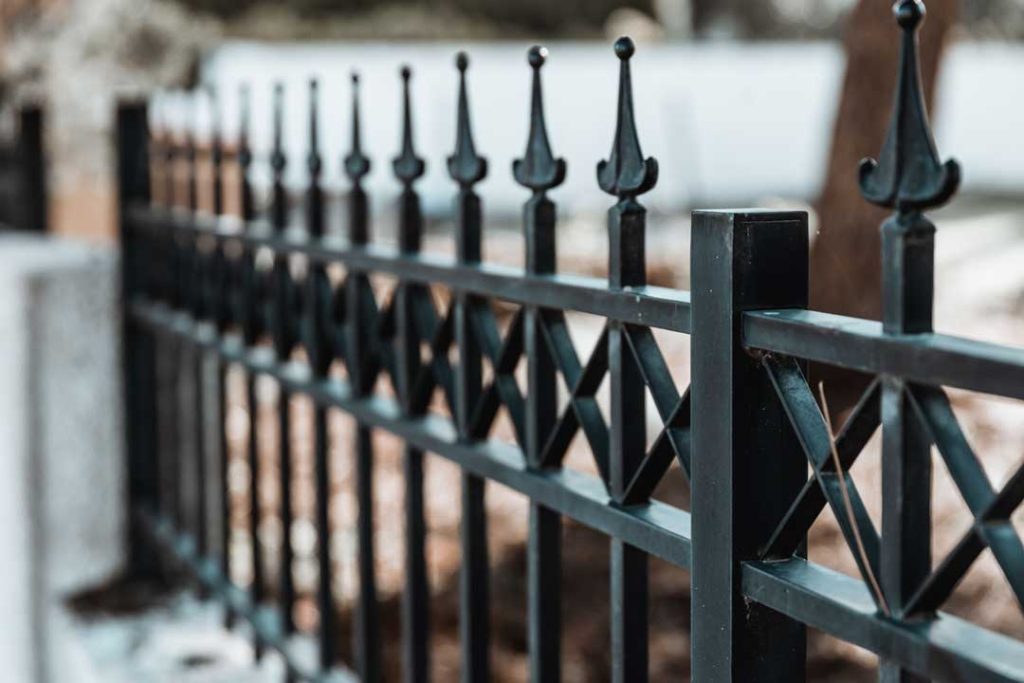aluminum fence installation tips