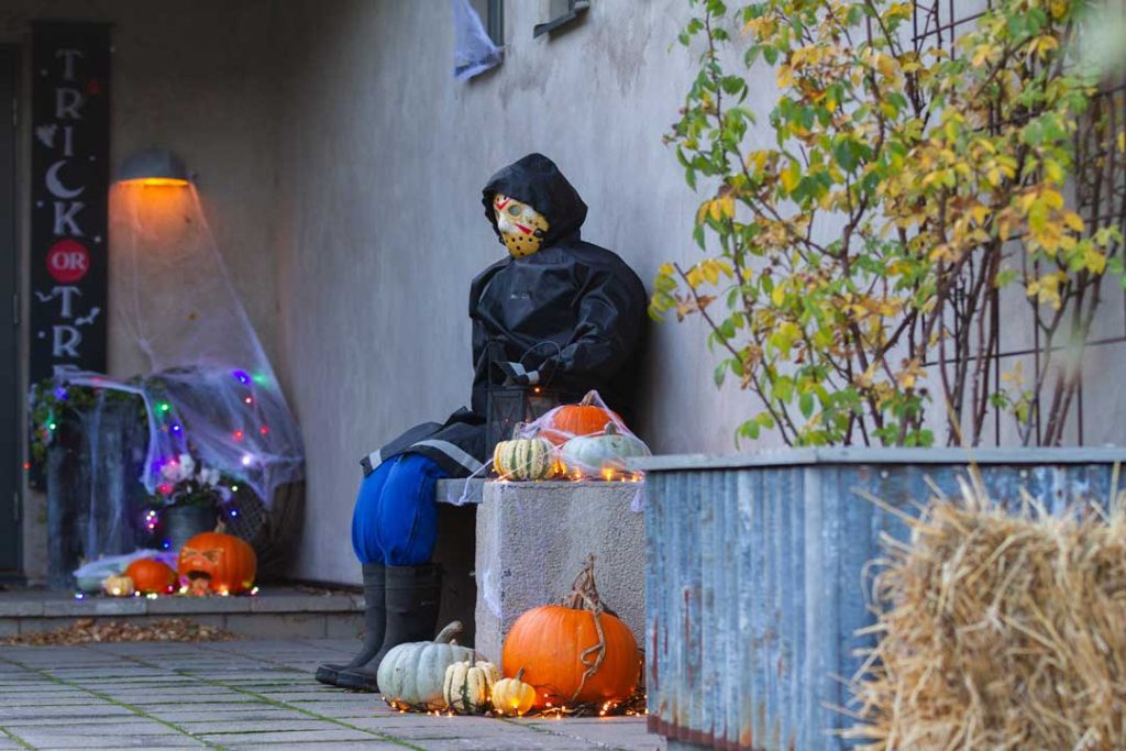 busy mom Halloween hacks