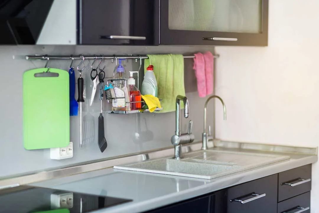 how to maintain a cleaner kitchen