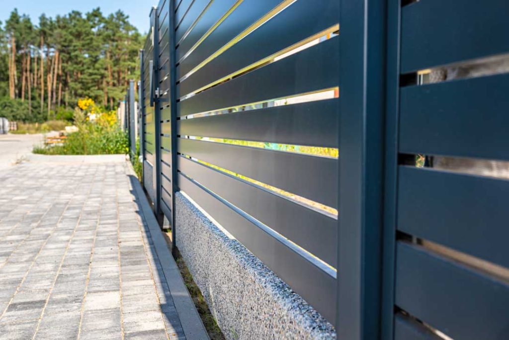 modern aluminum fence styles
