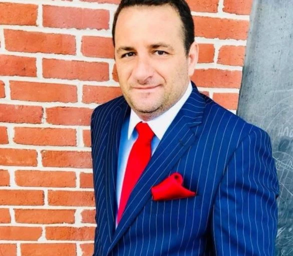 Alex Rozwadowski real estate