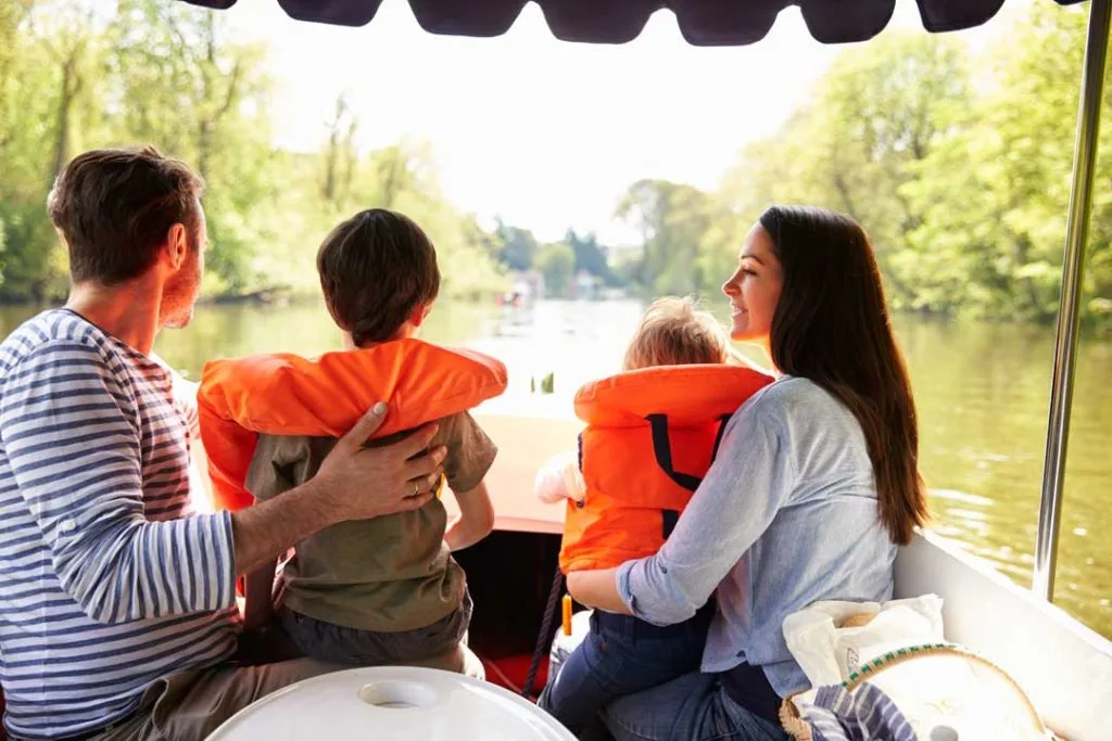 Boating safety awareness during family vacation