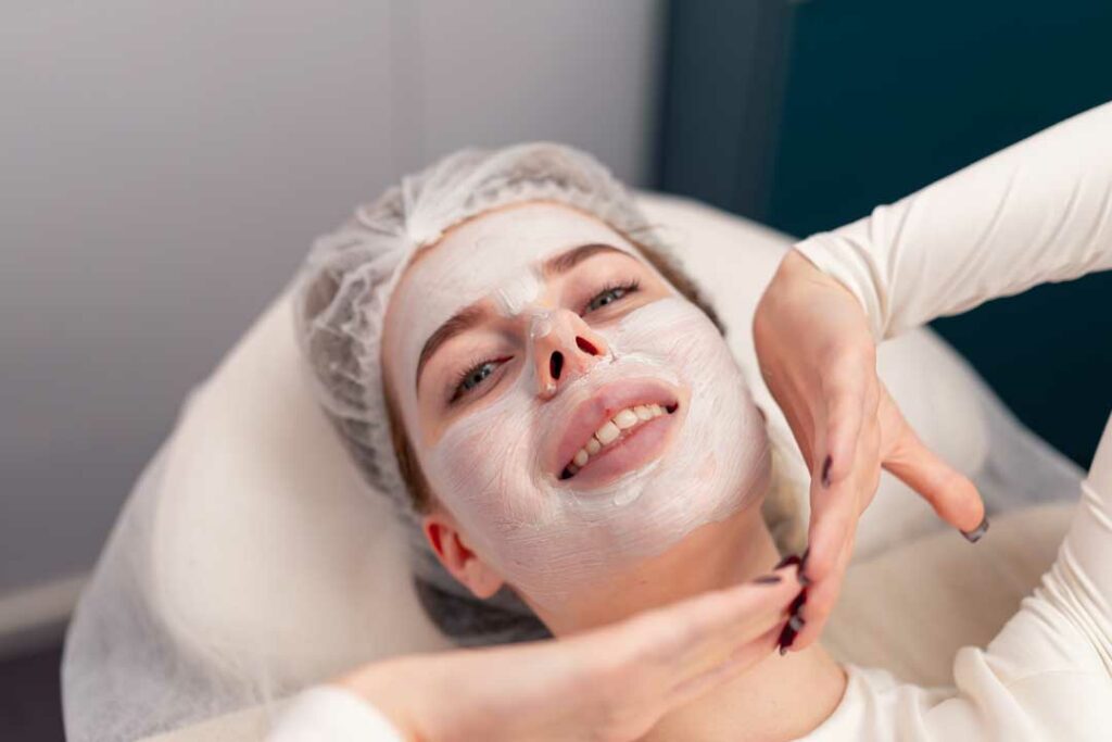 Hydrating facial to refresh summer skin