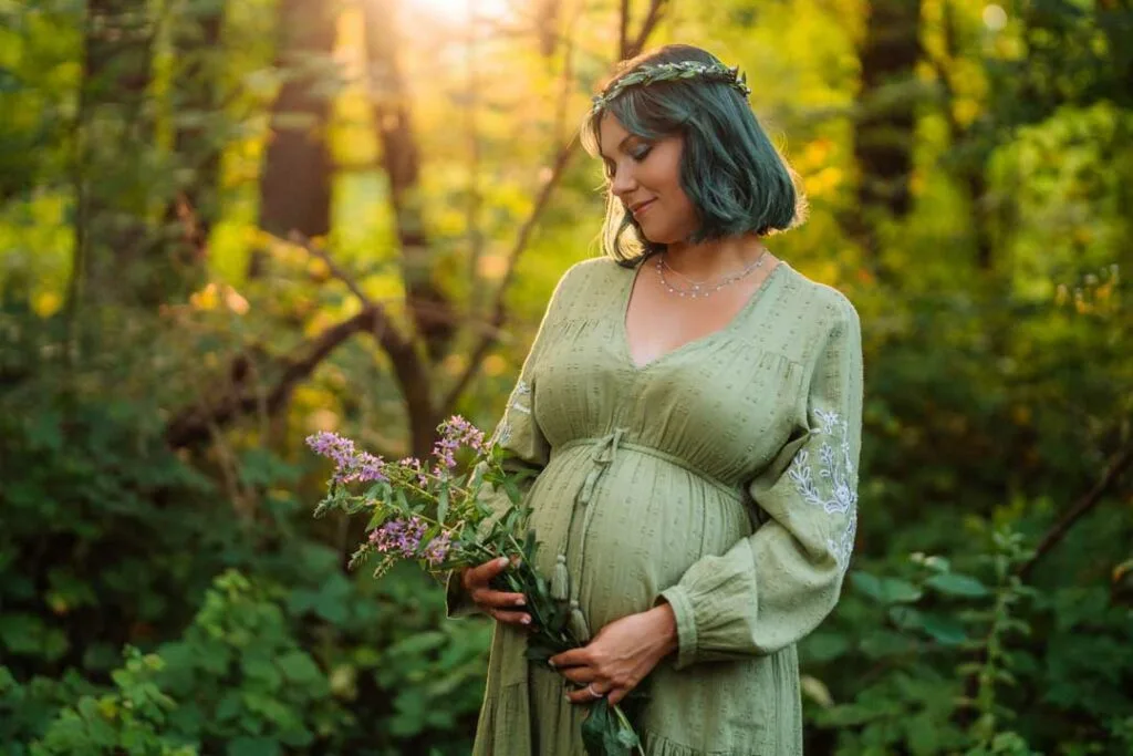 Choose the Best Maternity Photographer