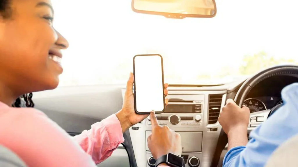 distracted driving and music causing driver distraction