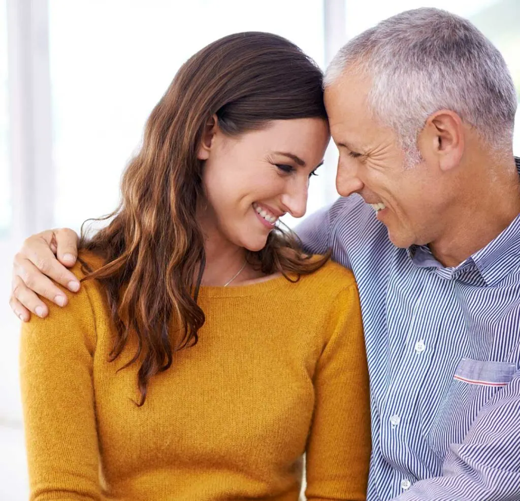 Ukrainian women connecting with older men through global dating platforms