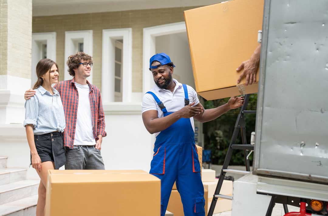 how to stay organized during a move
